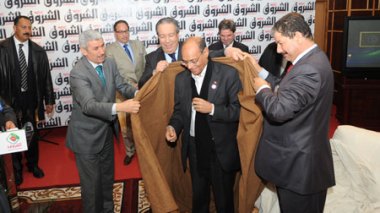 Honoré par Echorouk, Moncef Marzouki en larmes