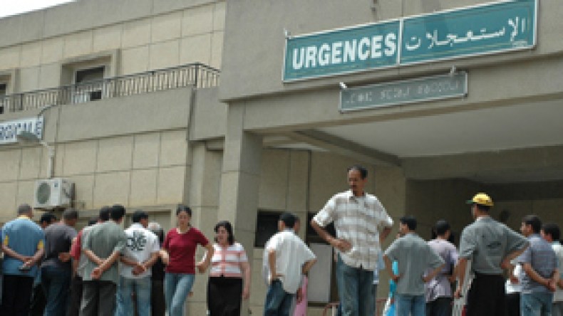 تلميذ يعتدي على مدير ثانوية بكرسي ويدخله العناية المركزة في القليعة