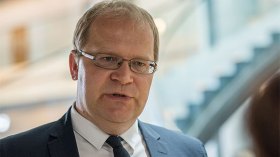 المنظمة الدولية لحقوق الإنسان تدين تطاول النائب “بايت” على الجزائر