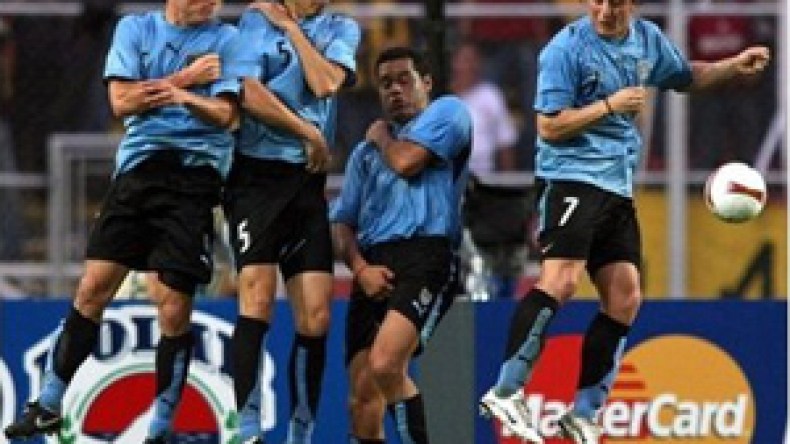 منتخب‮ ‬الأورغواي‮ ‬منذ‮ ‬الإثنين‮ ‬بالجزائر