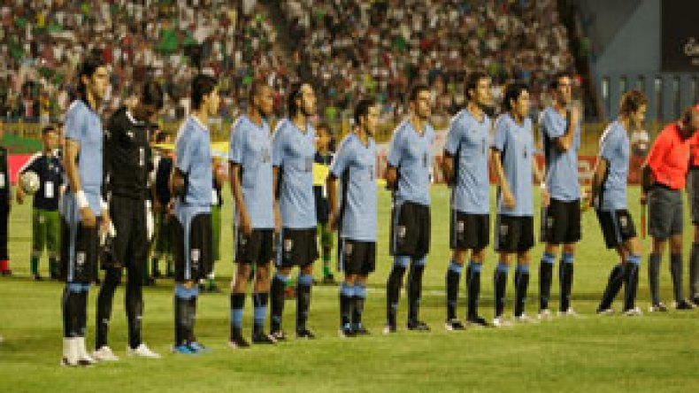 الأورغواي‮ ‬يرغب‮ ‬في‮ ‬مواجهة‮ “‬الخضر‮” ‬بمونتيفيديو