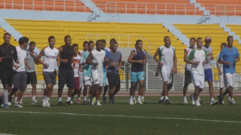 إتحاد سيدي بلعباس: المدرب غائب والتدريبات معلّقة والرئيس يلوّح بالرحيل