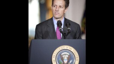 U.S. lays out plan to attract buyers for toxic debt