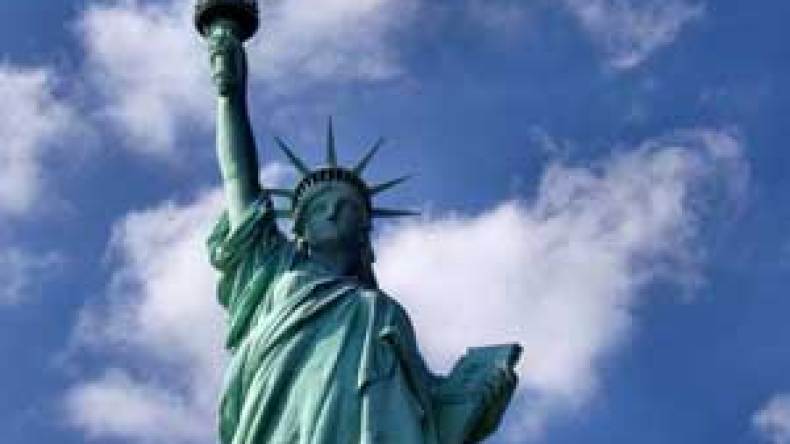 81% من الأميركيين: بلادنا تنزلق نحو الطريق الخطأ