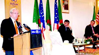 Benmeradi exhorte les Américains à investir en Algérie