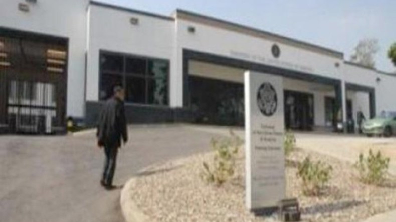 واشنطن تكتفي بغلق سفارتها بالجزائر ليوم واحد!