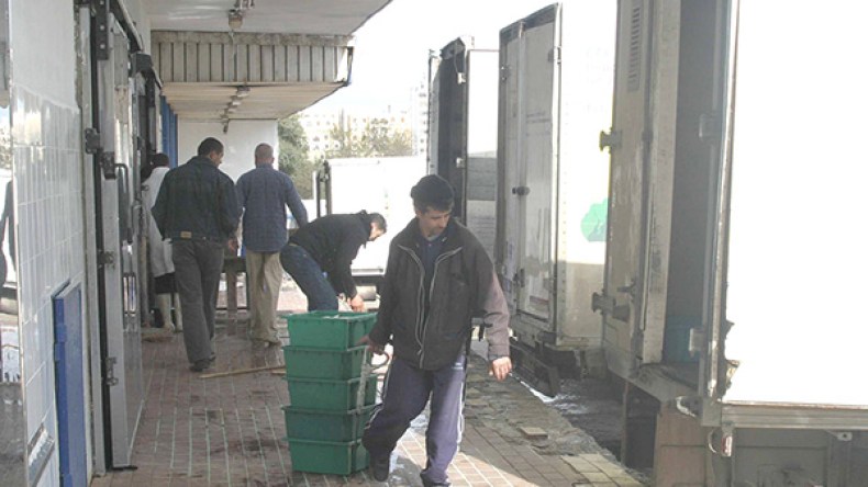 موزعو الحليب يهددون بالإضراب مجدّدا ويتهمون وزارة التجارة بالتماطل
