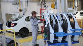 ولاة “يفرملون” مشاريع مصانع تركيب السيارات!