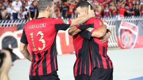 اتحاد الجزائر يفوز ويلتحق بالعميد