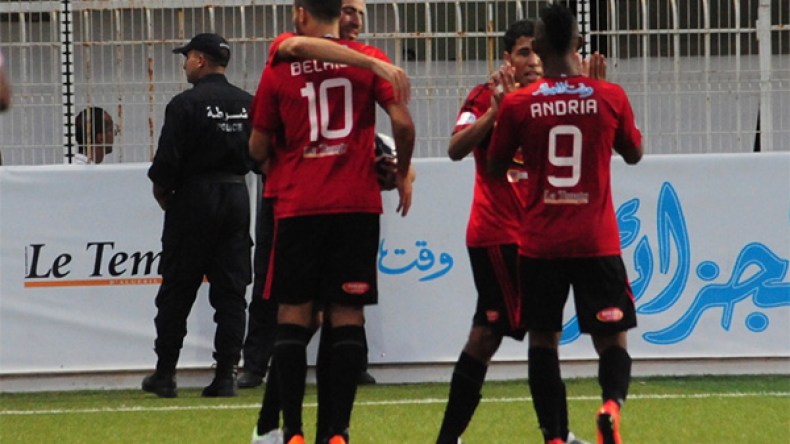 حداد‮ ‬يجتمع باللاعبين ويشترط المركز الثاني