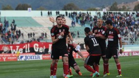 إ.الجزائر: عودة بايتاش وبوشامة تشعل التنافس على المناصب