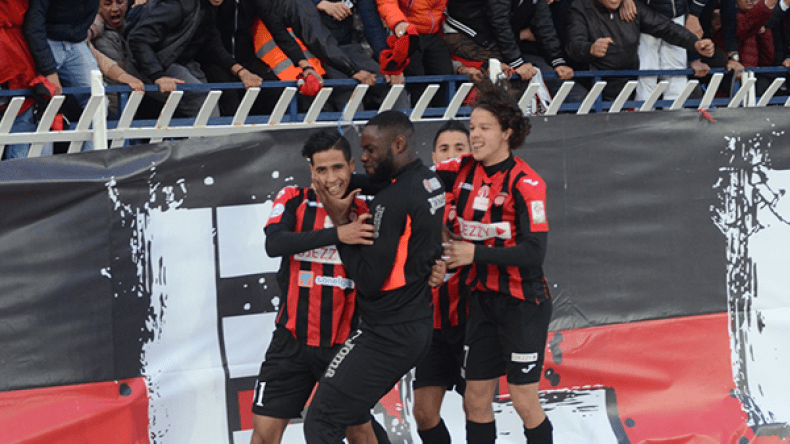 شيمابكا إيباح يوقع 3 مواسم في اتحاد العاصمة