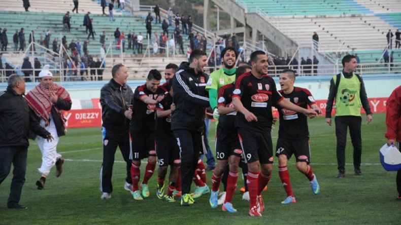 إتحاد الجزائر في تونس بدون الدوليين