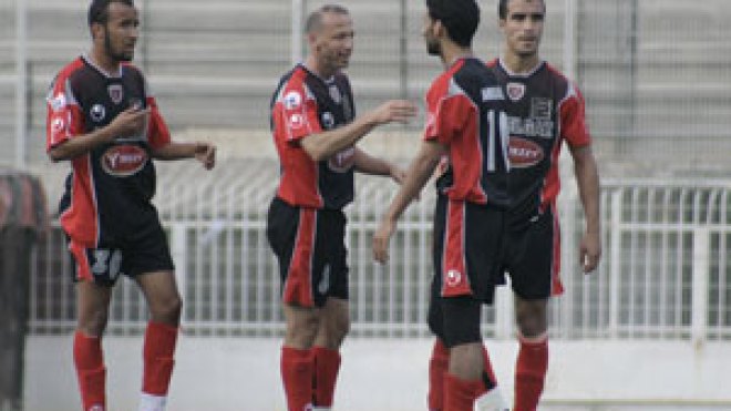 فيلوني ينجح في مهمته الاستخباراتية ويحث لاعبيه على التركيز