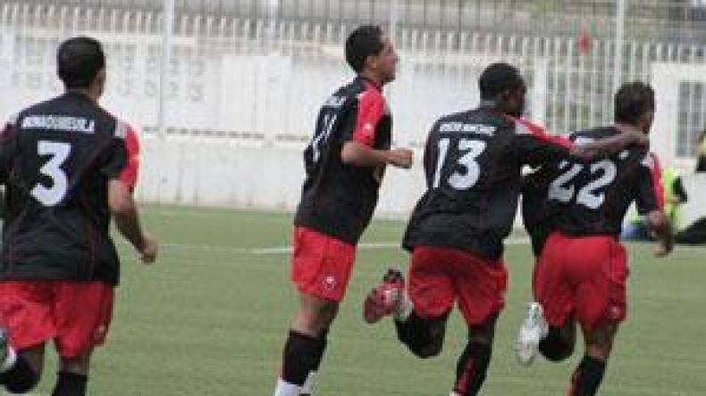 الإتحاد منذ أمس بالدار البيضاء بـ27 لاعبا