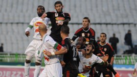 لاعبون دوليون: الأفضلية للعميد والاتحاد قادر على إيقاف سيطرته