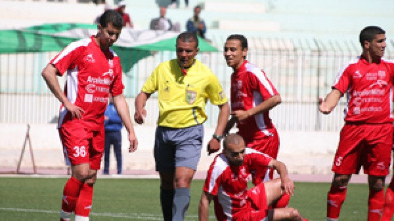 اللجنة المركزية للتحكيم متهمة بالكيل بمكيالين