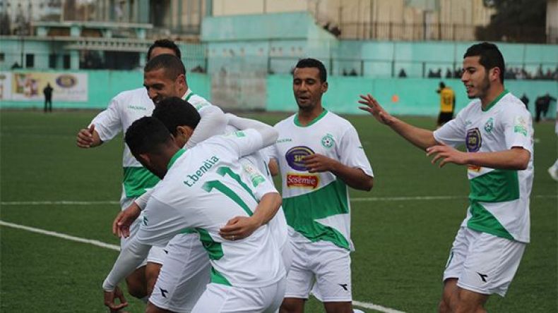 الإدارة تعاقب اللاعبين جماعيا وتقرر بقاء باشا مدربا