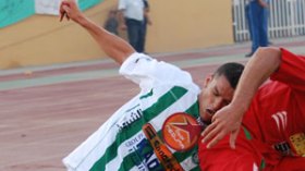 زعيم يُخضع ازيشال للمساءلة