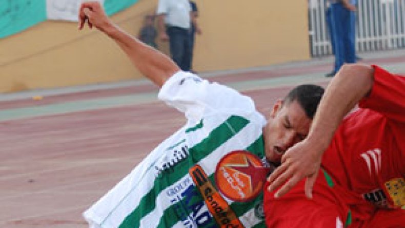 زعيم يُخضع ازيشال للمساءلة