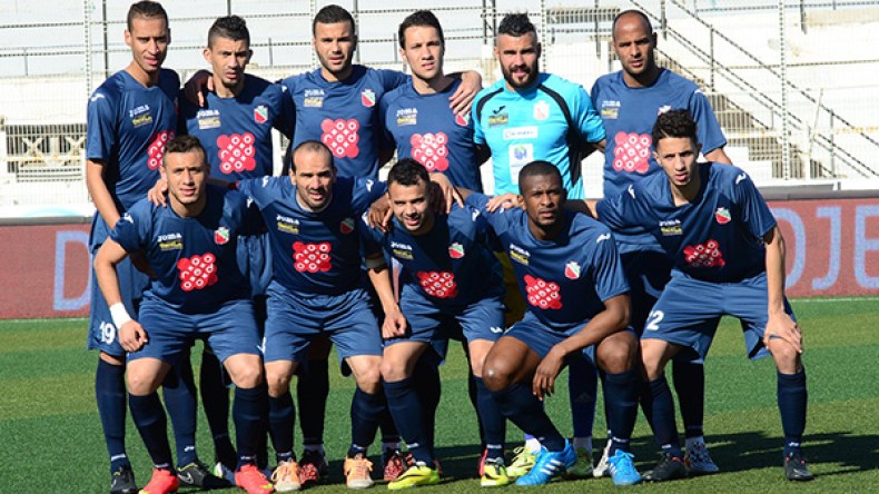 “الكاب” يتشبّث بالريادة.. وبلعباس وحيدا في الوصافة