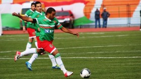 والي بلعباس يوجه رسالة مشفرة للمتلاعبين بمستقبل “الاتحاد”