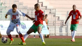 إدارة “المكرة” تعد اللاعبين براتب شهرين لقهر”الحمراوة”