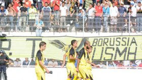 المغترب وحشية تحت المعاينة