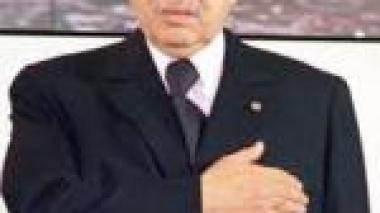 Bouteflika : « Le gouvernement prendra une initiative pour la formation des journalistes »