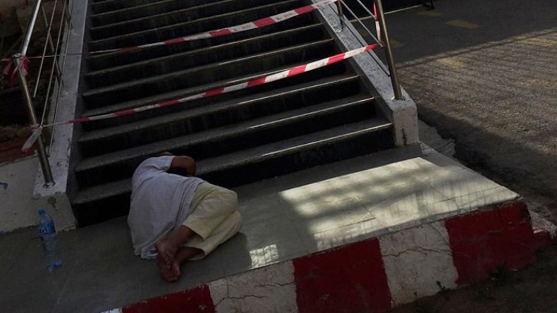 مصابون بـ”كورونا” يعانون بسبب صراعات داخلية