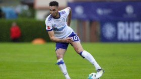 3 أندية من إنجلترا وفريق فرنسي يُريدون انتداب بن طالب