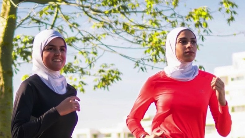 عنتر يحي: الحجاب الرياضي ليس مُرادفا لـ “التطرّف” و”الظلامية”