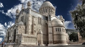 الاضطهاد الديني ليس جزائريا