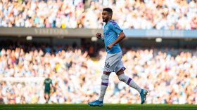 محرز ينافس على جائزتيّ أفضل لاعب وأفضل هدف في مانشستر سيتي