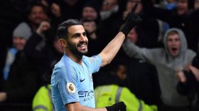 أنصار مانشستر سيتي يُطالبون بِمشاركة محرز أساسيا