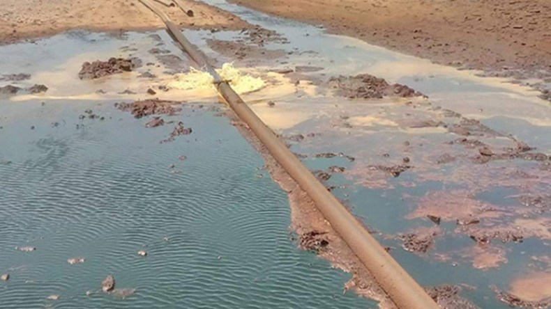 تسرب بترولي جديد يشكل شبه بحيرة بمنطقة تيافتي بإيليزي