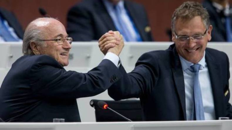 جيروم فالكه قد يسقط ويجرّ معه بلاتر