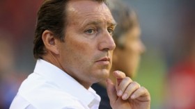 ويلموتس: الجزائر ستلعب أمامنا بريتم قوي وخطة هجومية