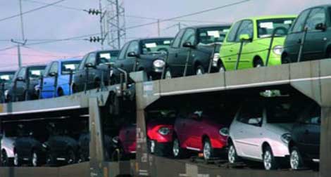 Hausse de plus de 45% des importations de véhicules en Algérie en 2012