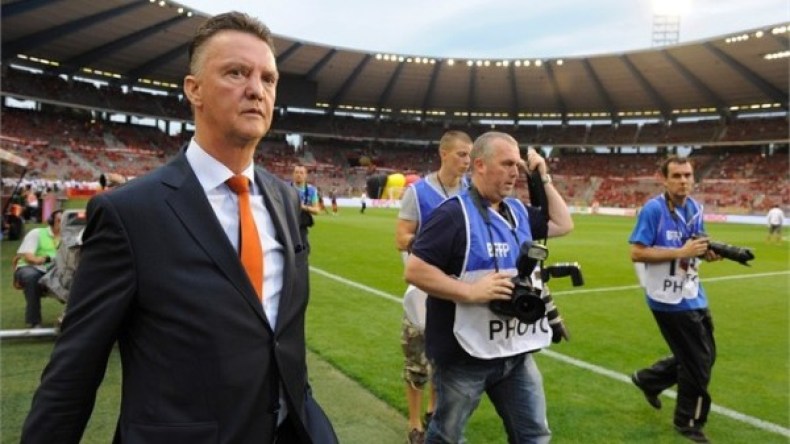 فان غال يقترب من تدريب بن طالب