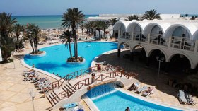 المناسبات والأعياد تهدد عطلة الجزائريين!