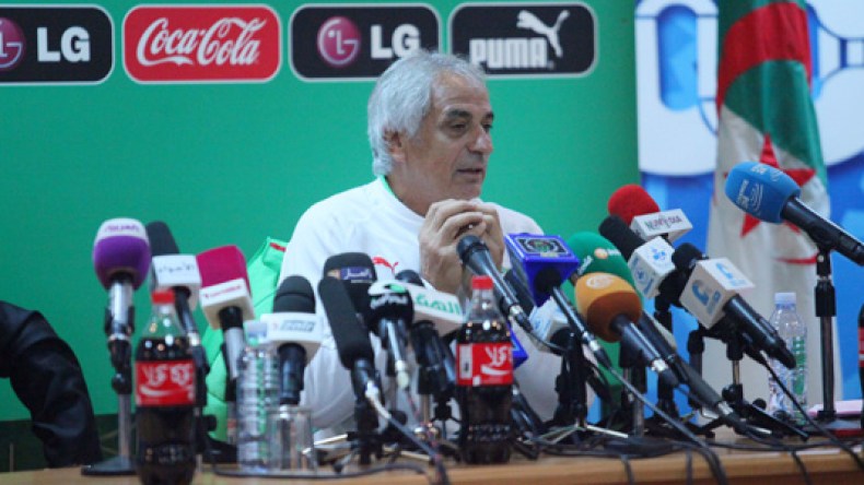 حماقات خاليلوزيتش تلقي بظلالها على “موقعة تشاكر” وروراوة يحتوي الأزمة