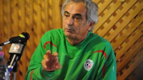 خاليلوزيتش يواصل تمرده على الصحافة