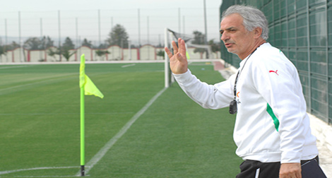 Algeria coach afraid of « spies »