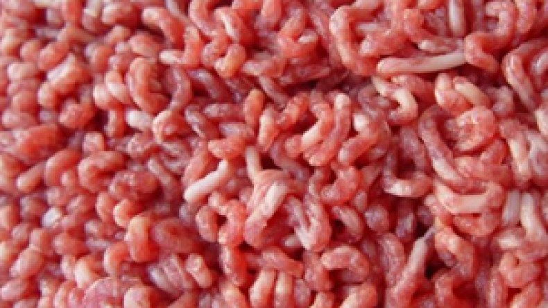 جزائريون يتسممون باللحوم المفرومة