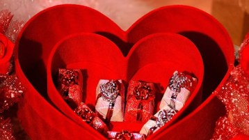 القدّيس وعتريس!