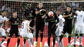 فالبوينا يطرد نحسا عن “الديوك” دام 8 سنوات..!