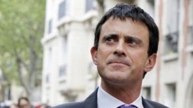 French interior minister shows solidarity with the Muslim community following mosque’s  desecration