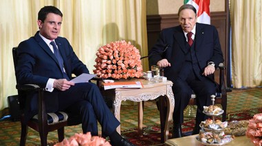 Photo du Président: Valls se justifie auprès de Sellal