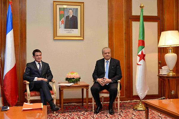 La valse de Valls: il n’a pas gagné les Algériens et les Français insatisfaits